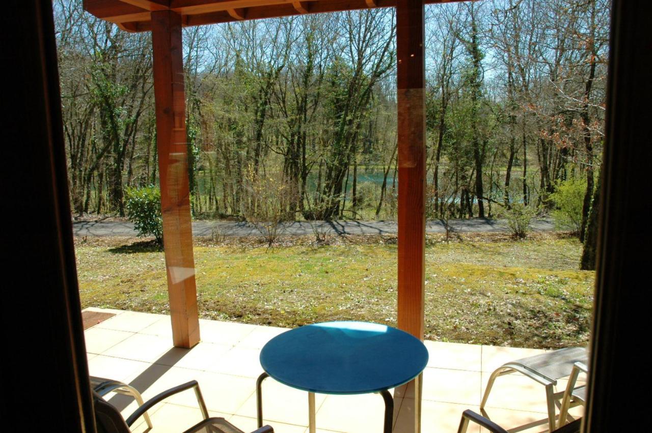 Maison De 2 Chambres Avec Vue Sur Le Lac Piscine Partagee Et Jardin Amenage A Lachapelle Auzac Εξωτερικό φωτογραφία