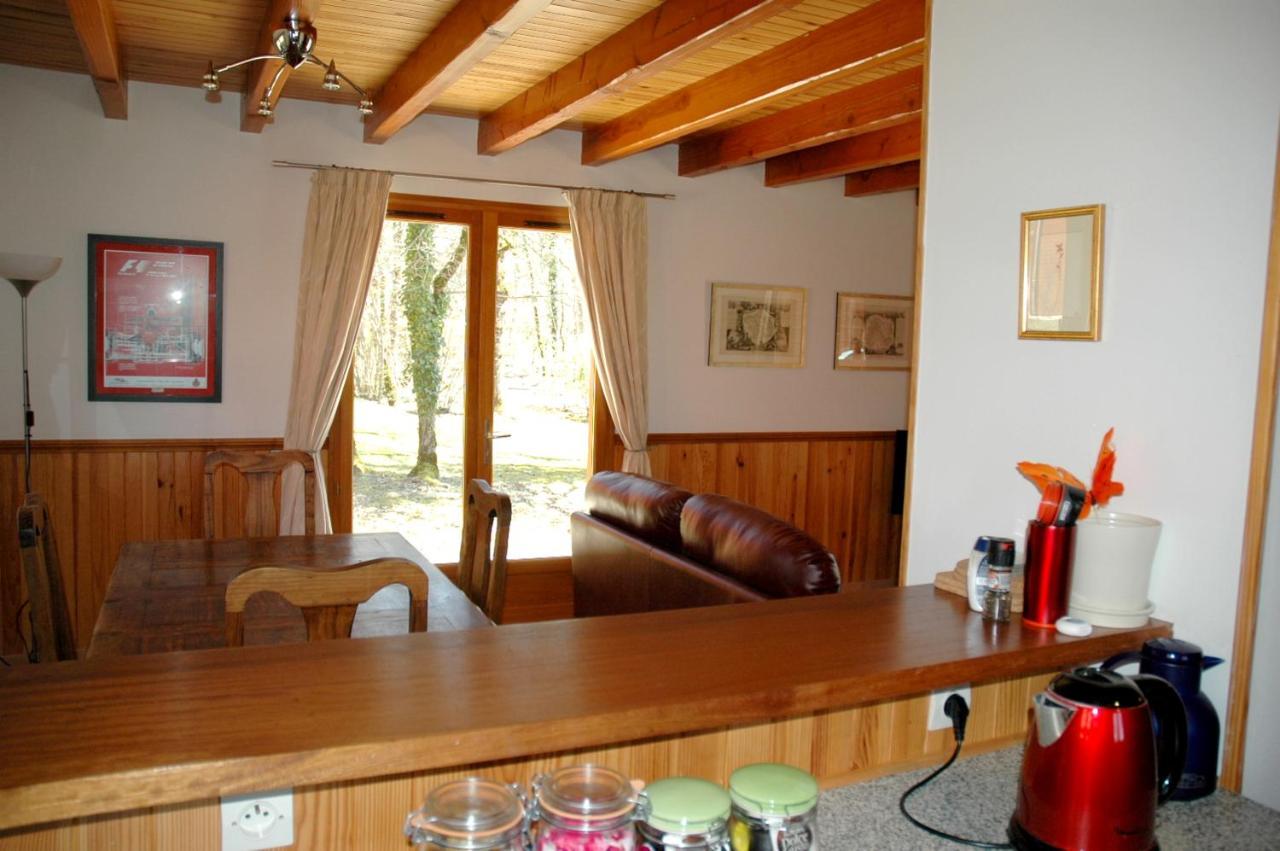 Maison De 2 Chambres Avec Vue Sur Le Lac Piscine Partagee Et Jardin Amenage A Lachapelle Auzac Εξωτερικό φωτογραφία